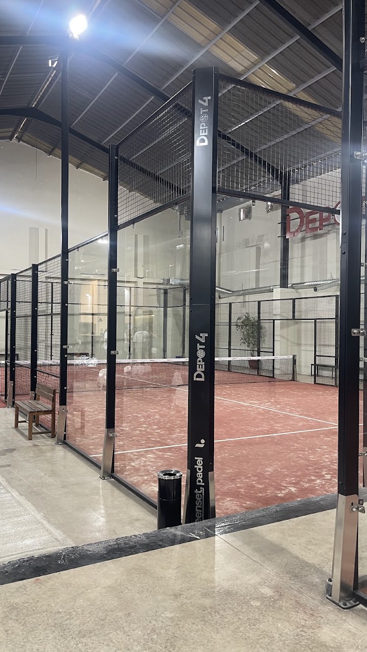 DEPOT 4 - INDOOR PADEL CLUB — photo 2