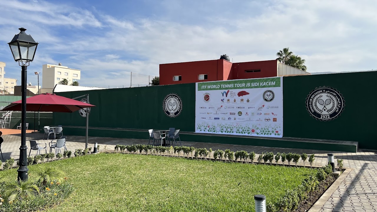 Club de Tennis — photo 2