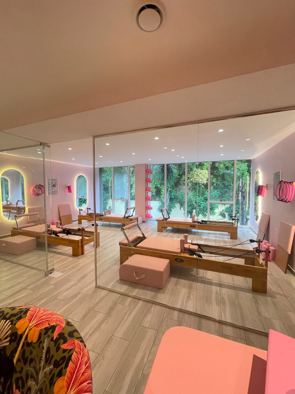 Pink Hour Studio — photo 3