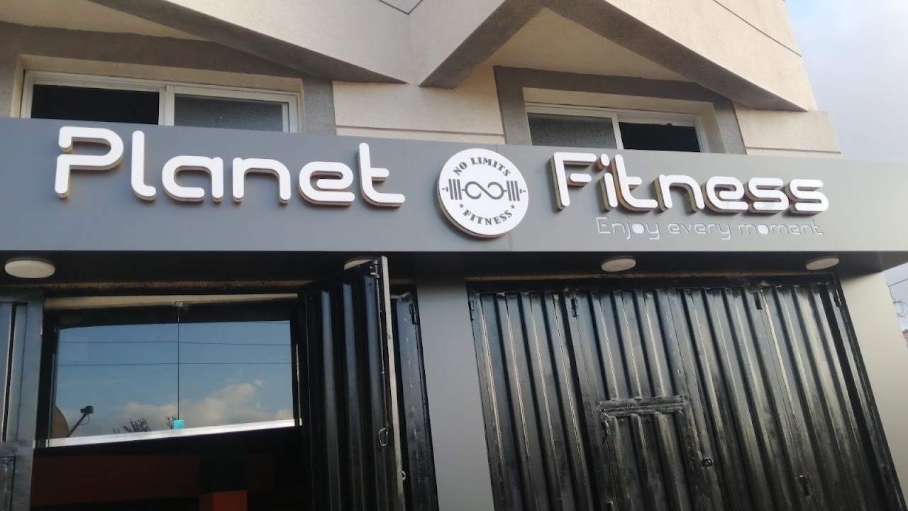 PLANET FITNESS — photo 4