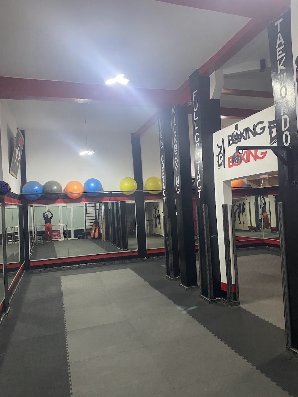 GYM KICK BOXING