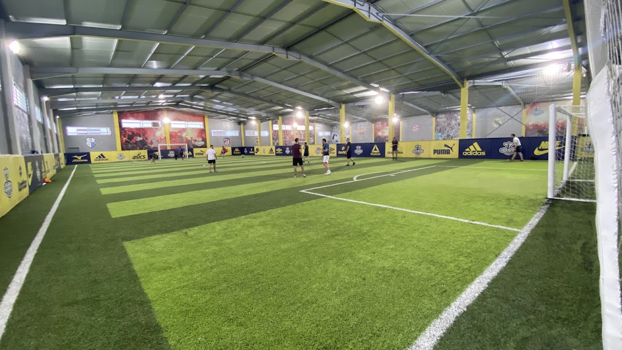 Porte foot stade de futsal privé