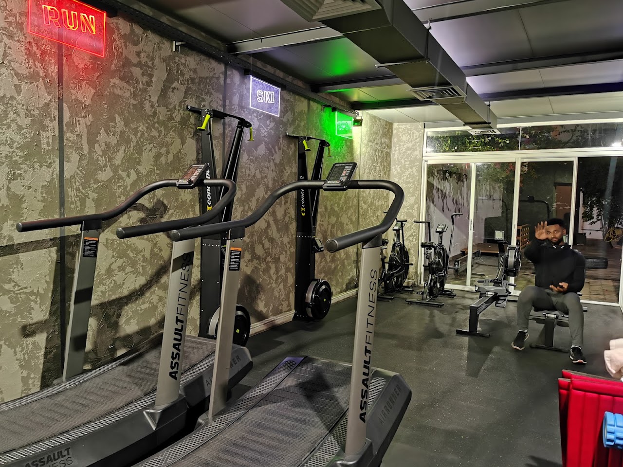 BFIT CLUB CFC — photo 2