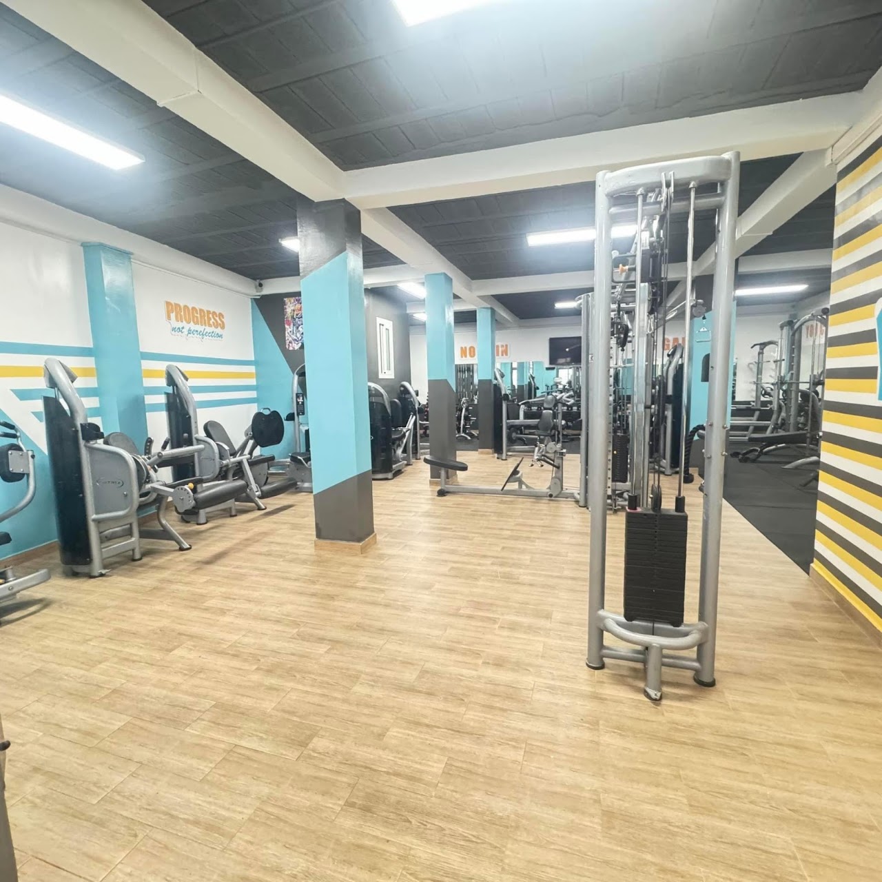 B1GYM MARTIL .