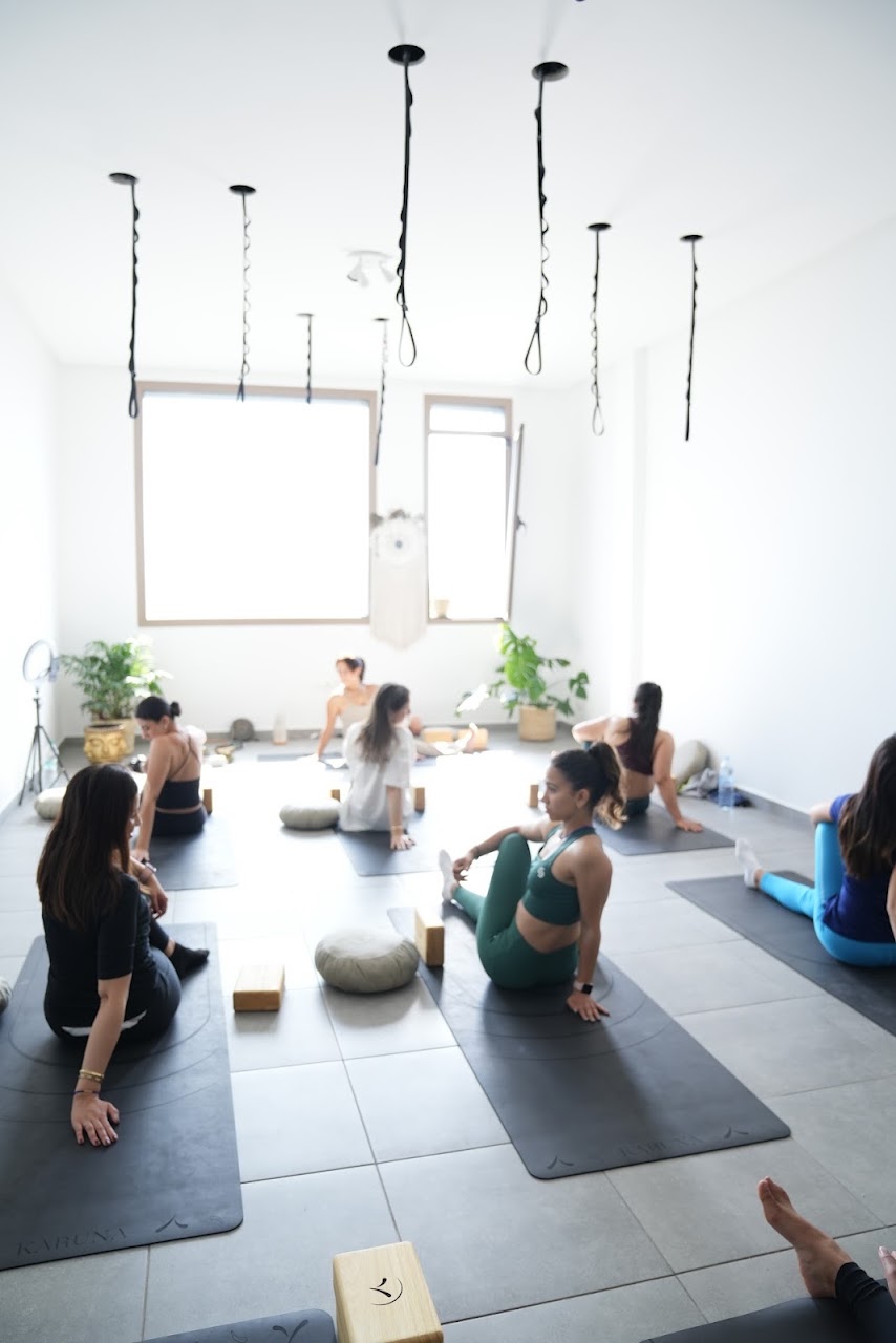 Karuna Studio - Yoga, Pilates, Aérien Soins Holistiques