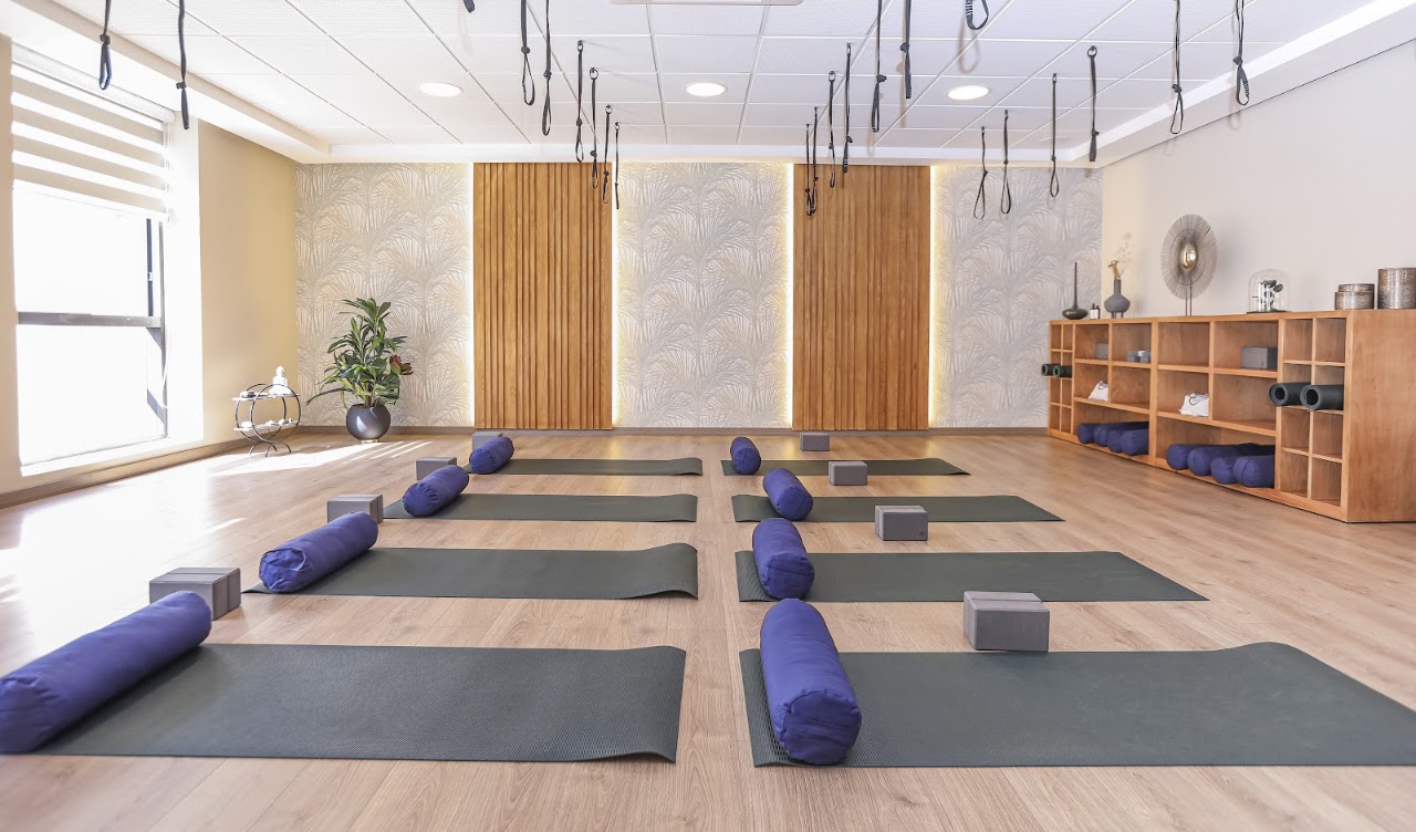 Aura Yoga