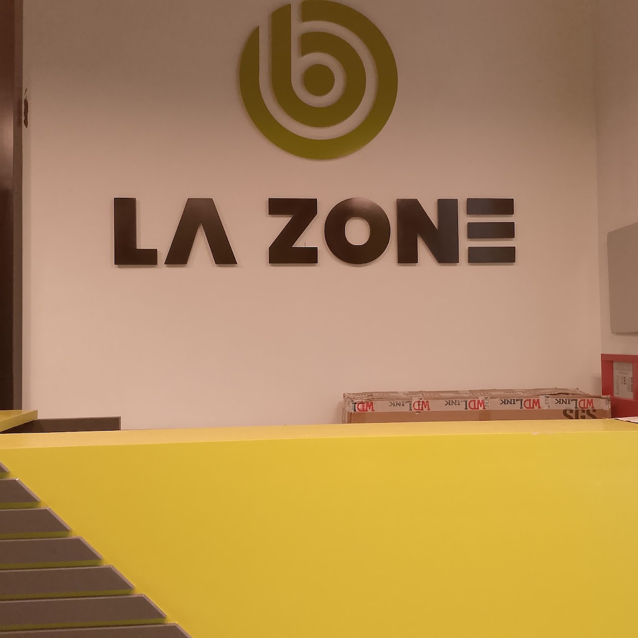 LA ZONE — photo 3