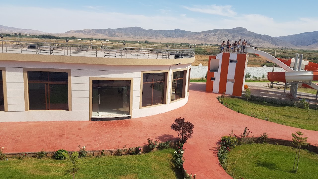 Ahboud 'n Midar | Midar Swimming Pool — photo 3