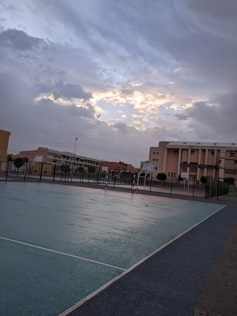 قاعة الرياضات لمدينة تيزنيت