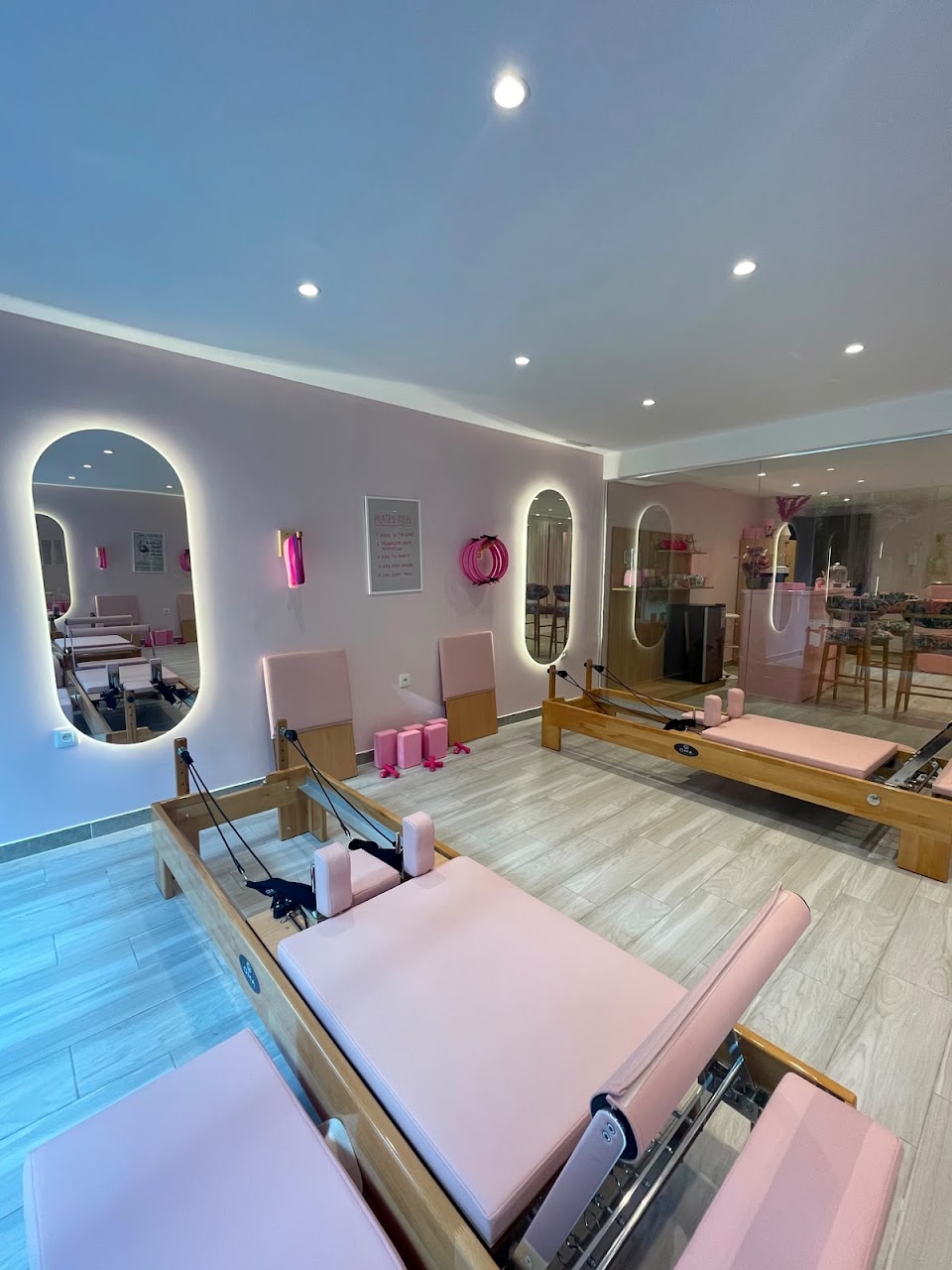 Pink Hour Studio — photo 2