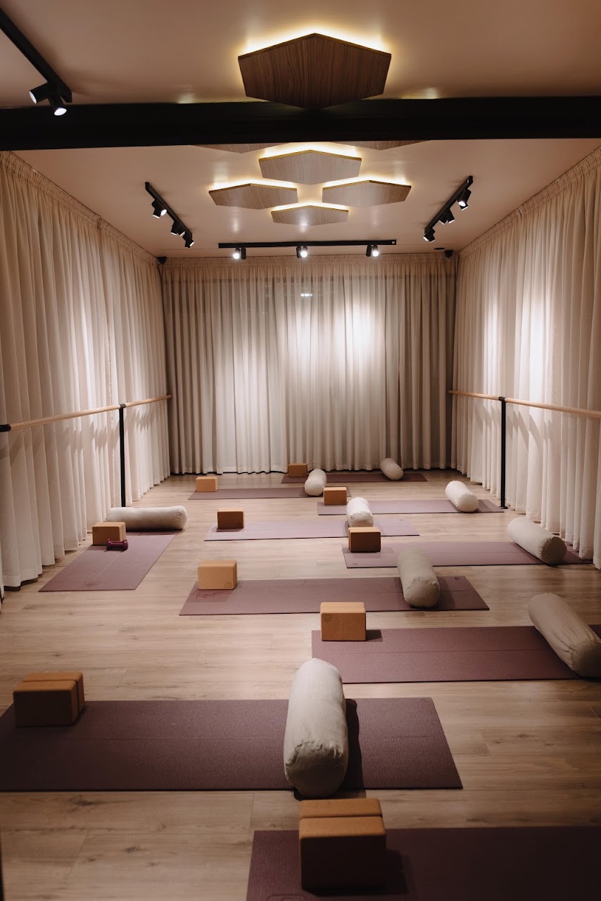 Alkemy - Bar Pilates & Yoga Studio
