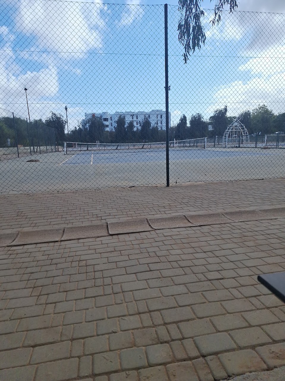 Terrains multisports de l'UIR — photo 2