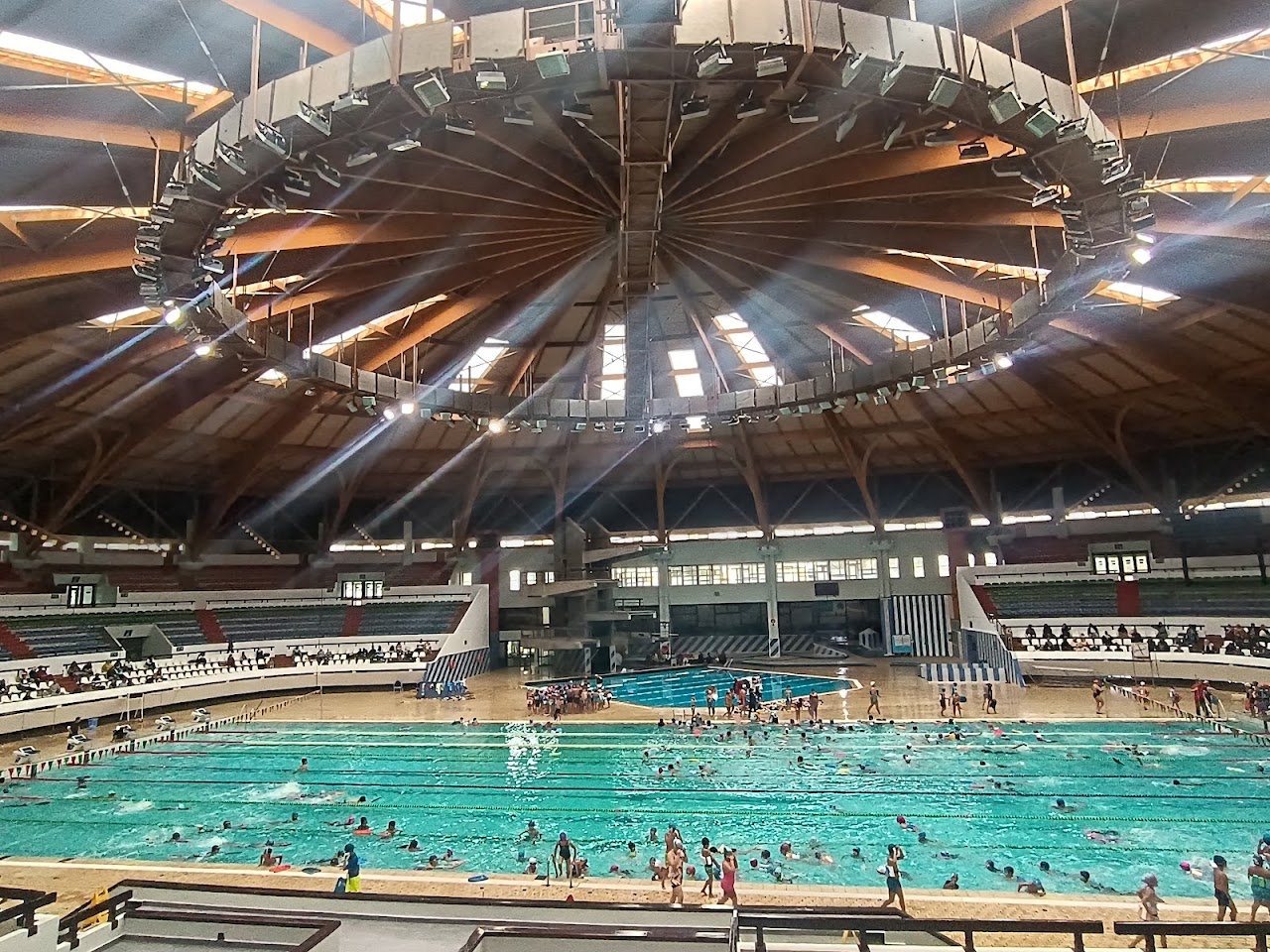Olympic Pool Med V Complexs