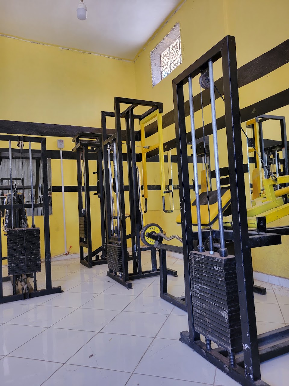 Salle de musculation mix — photo 4