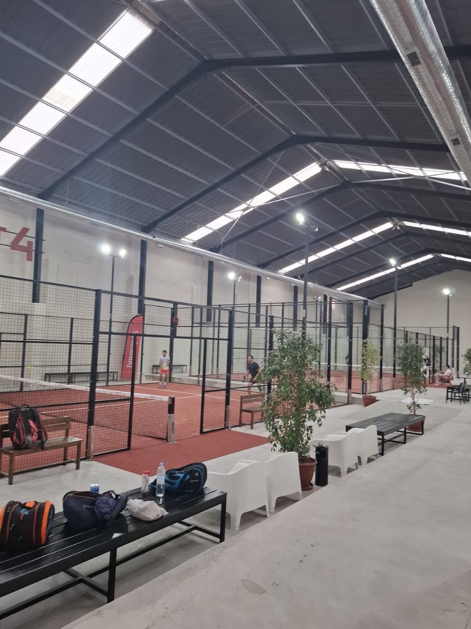 DEPOT 4 - INDOOR PADEL CLUB