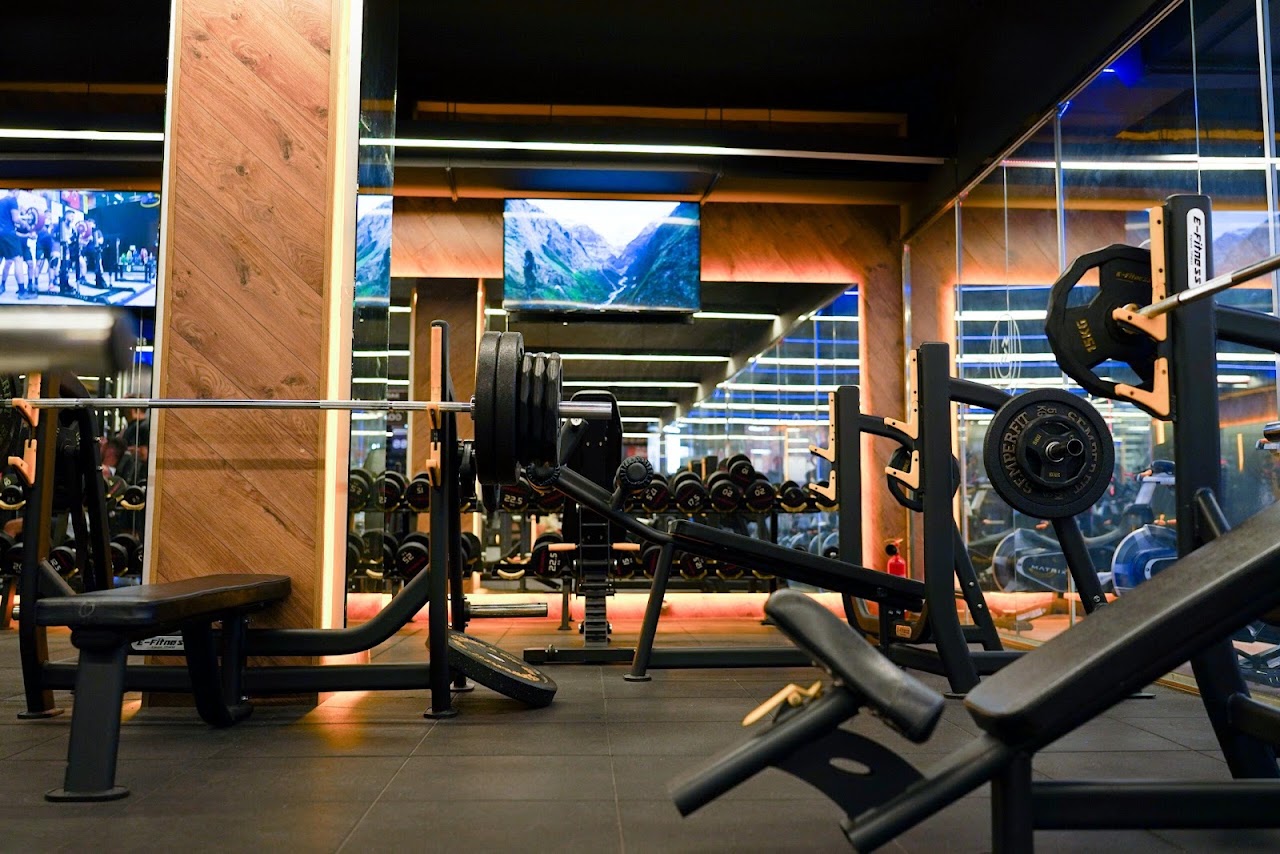 Unique Fitness Clubs, Triangle d'Or — photo 2